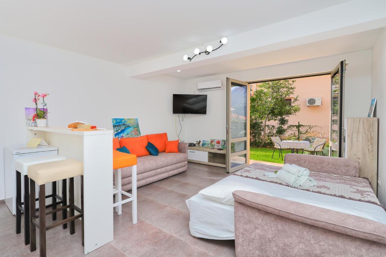 Apartment Castellino Kotor Eksteriør billede